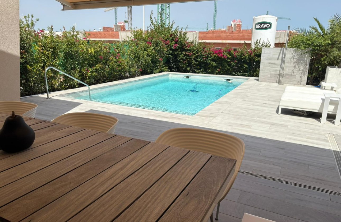 Resale - Villa -
Algorfa - La Finca Golf