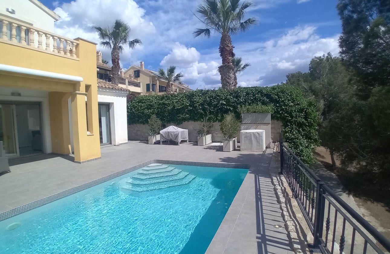 Resale - Villa -
Algorfa - La Finca Golf