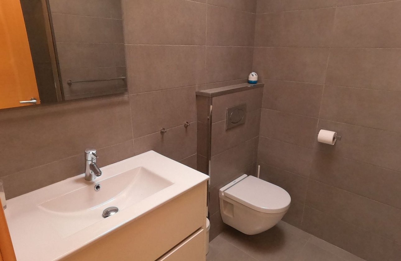 Resale - Villa -
Algorfa - La Finca Golf