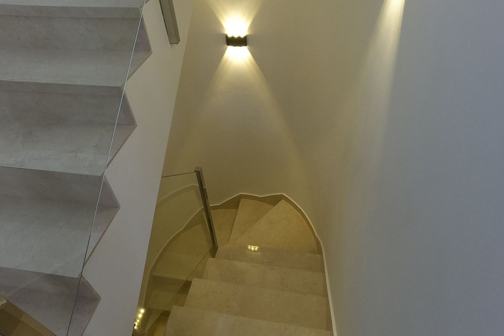 Resale - Villa -
Algorfa - La Finca Golf