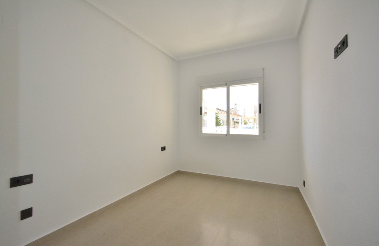 Resale - Villa -
Algorfa - Lo Crispin