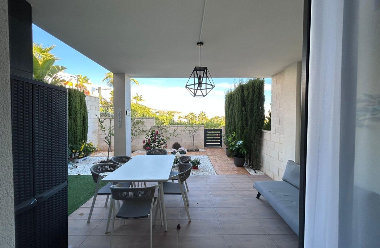 Resale - Villa -
Alicante - Alicante Centro