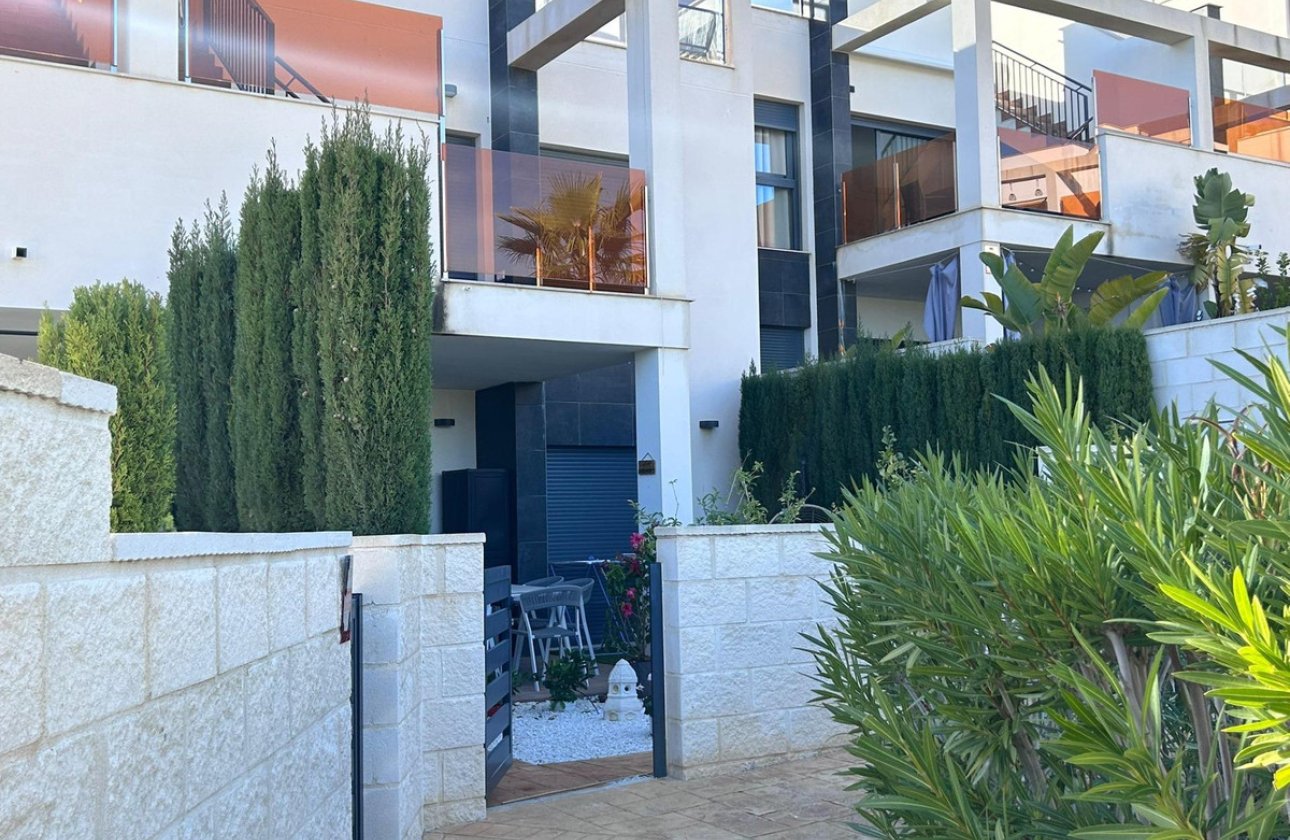Resale - Villa -
Alicante - Alicante Centro