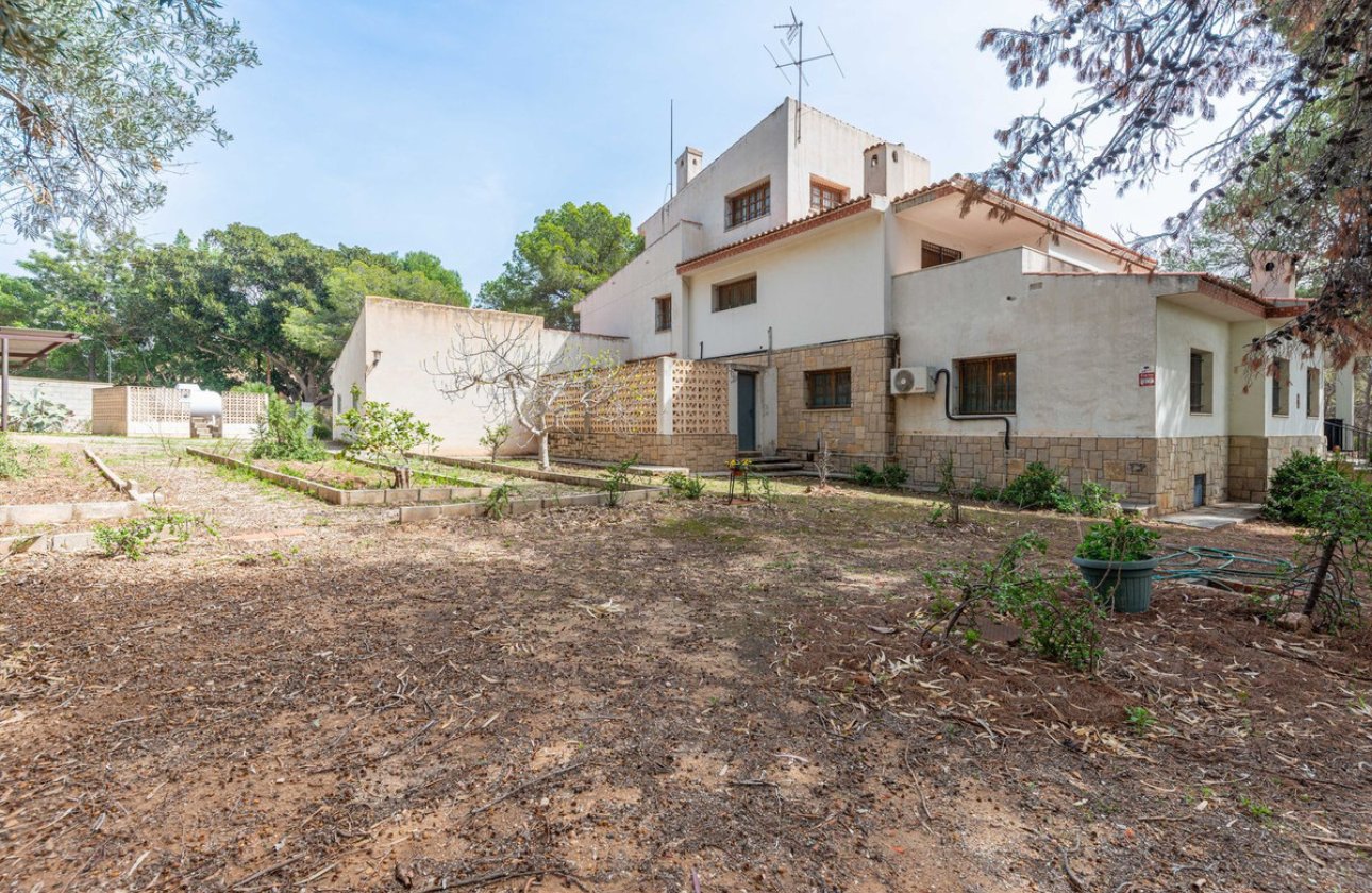 Resale - Villa -
Alicante - Alicante Centro