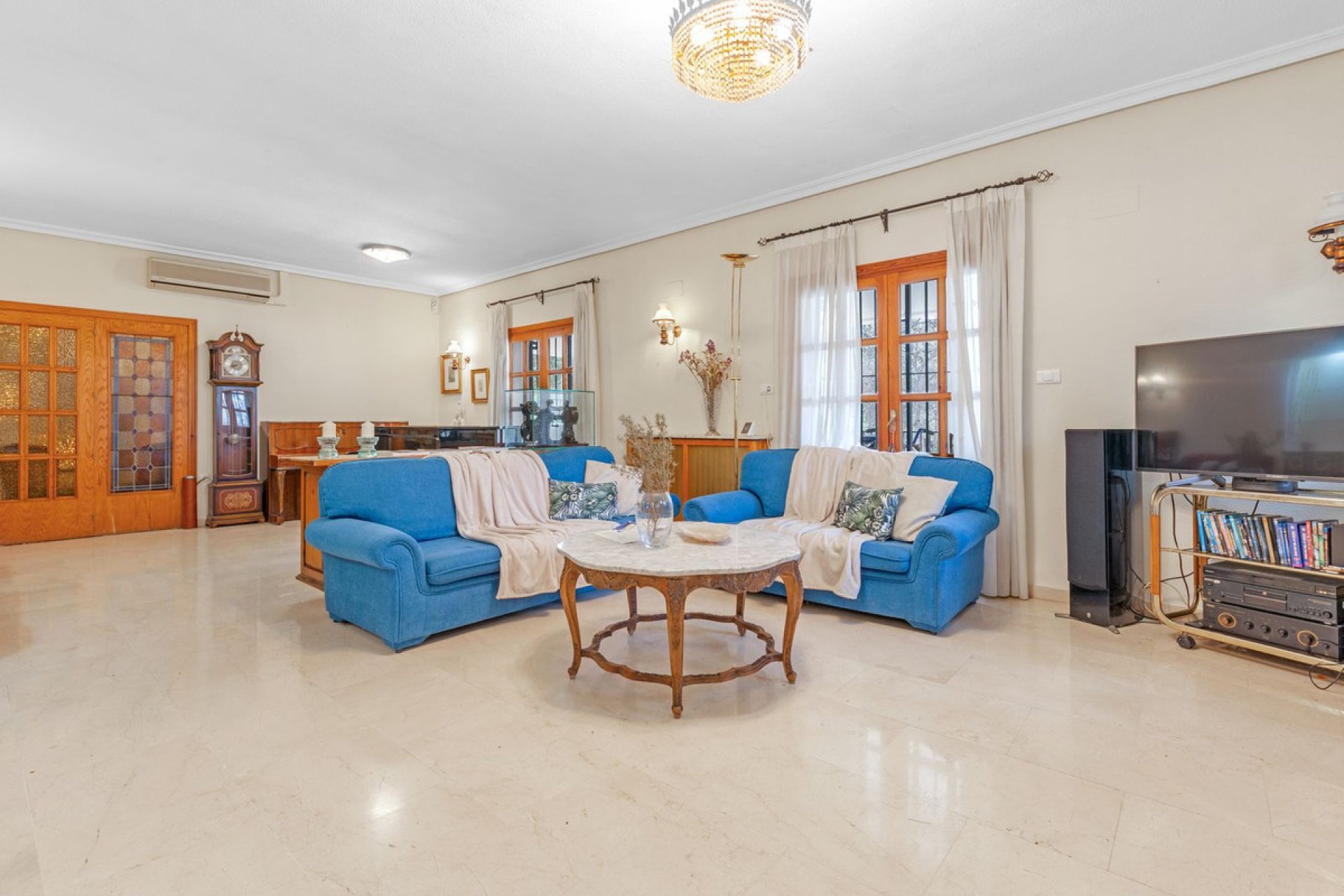 Resale - Villa -
Alicante - Alicante Centro