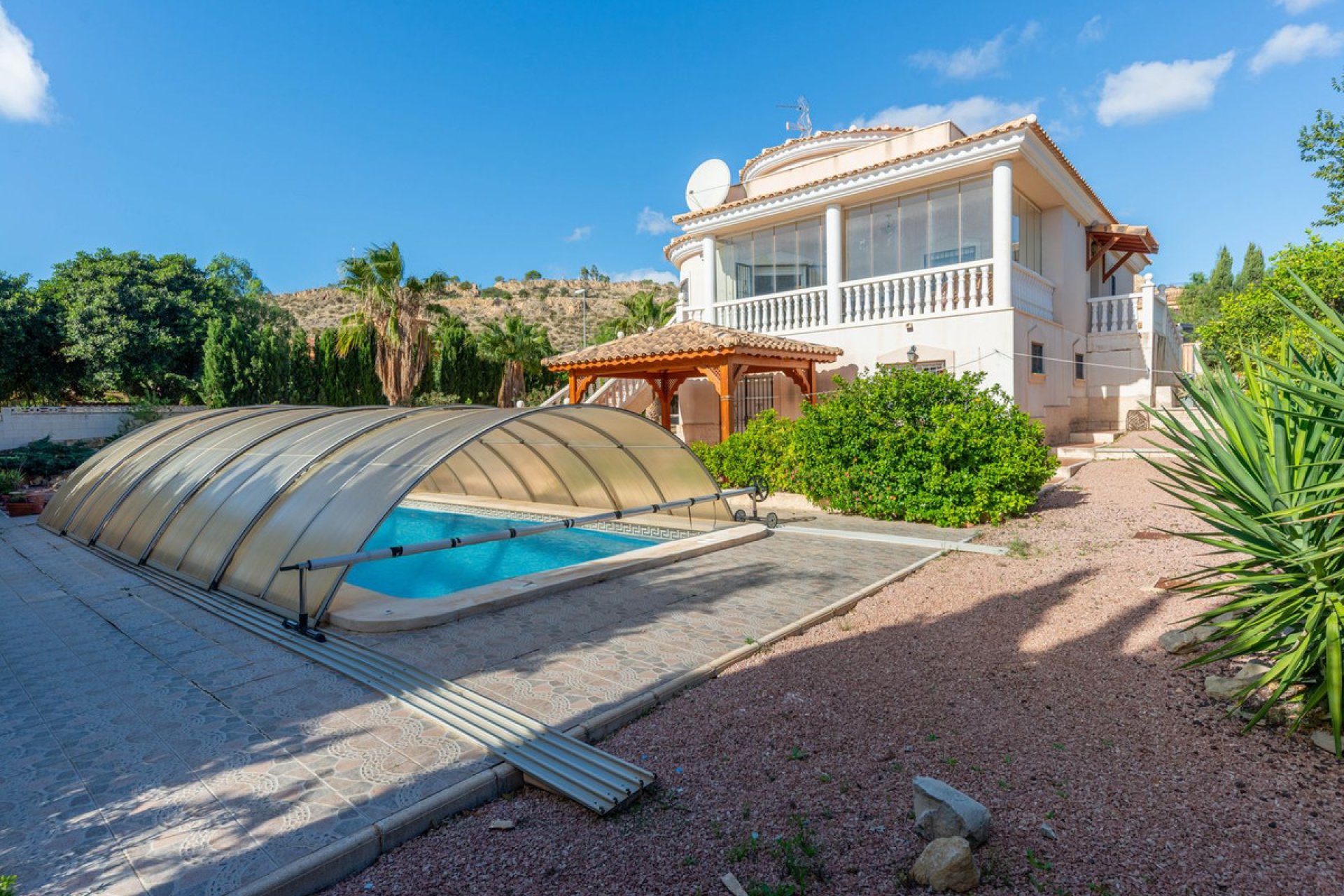Resale - Villa -
Alicante - Alicante Centro