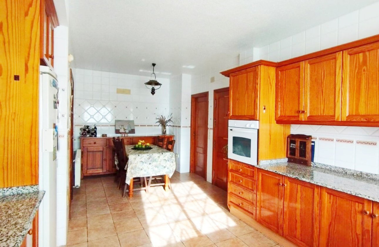 Resale - Villa -
Alicante City - La Torreta