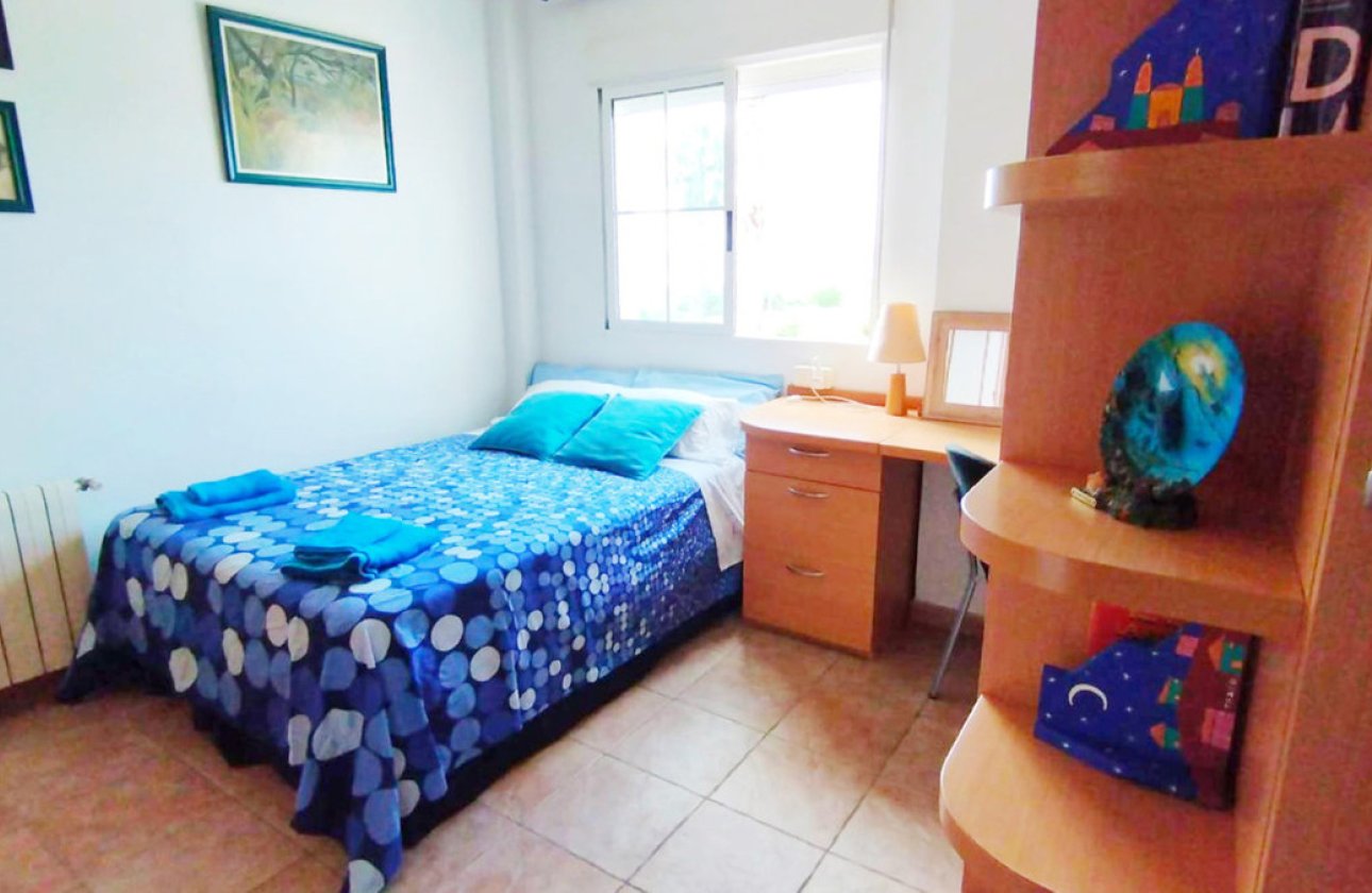 Resale - Villa -
Alicante City - La Torreta
