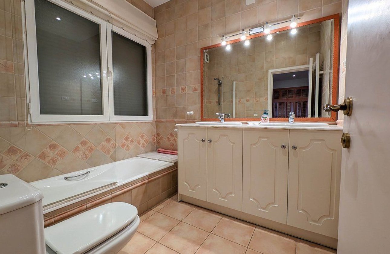 Resale - Villa -
Altea - Altea Centro