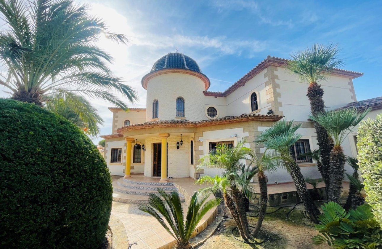 Resale - Villa -
Altea - Altea Centro