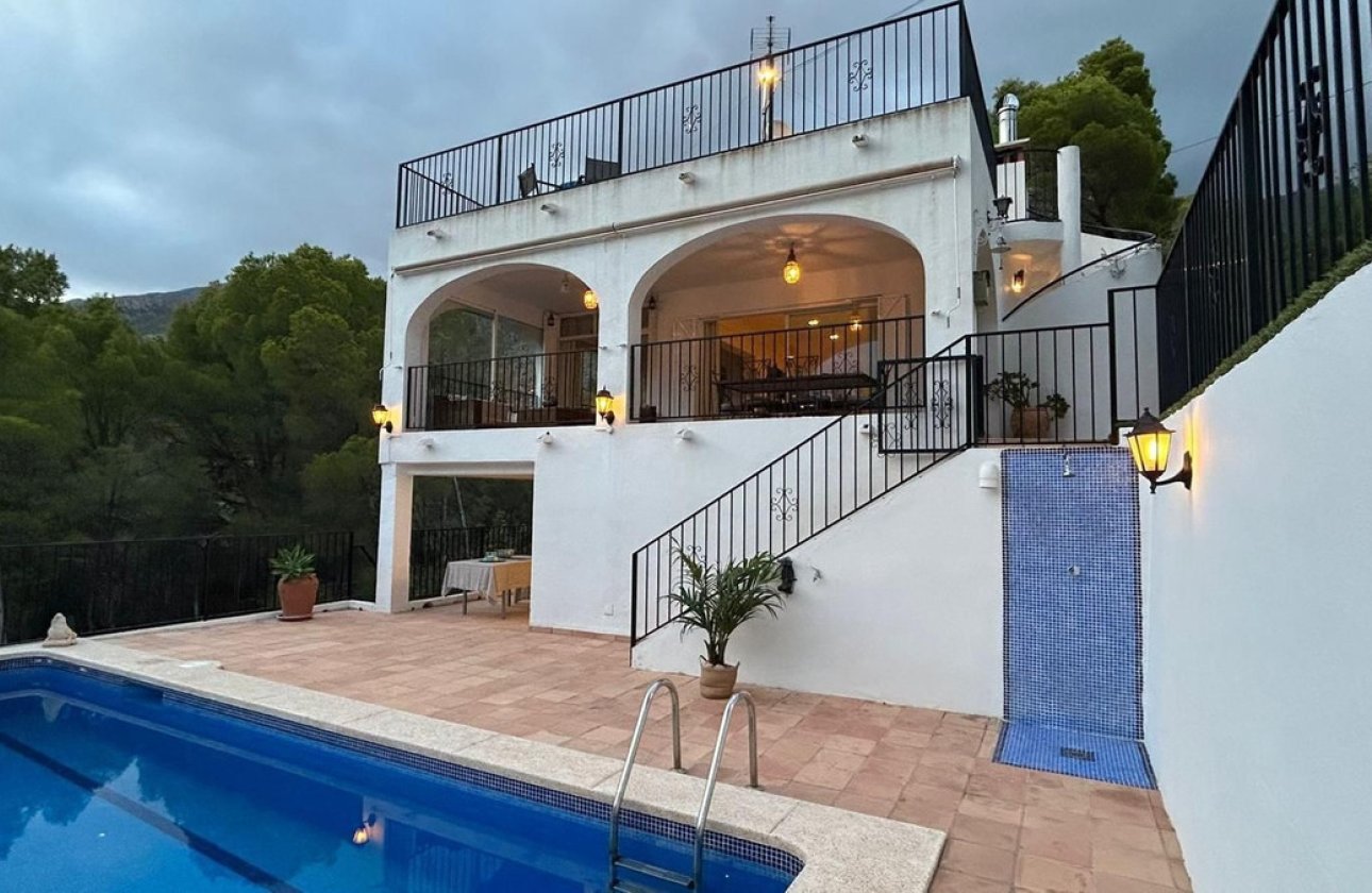 Resale - Villa -
Altea - Altea la Vieja - Altea la Vella