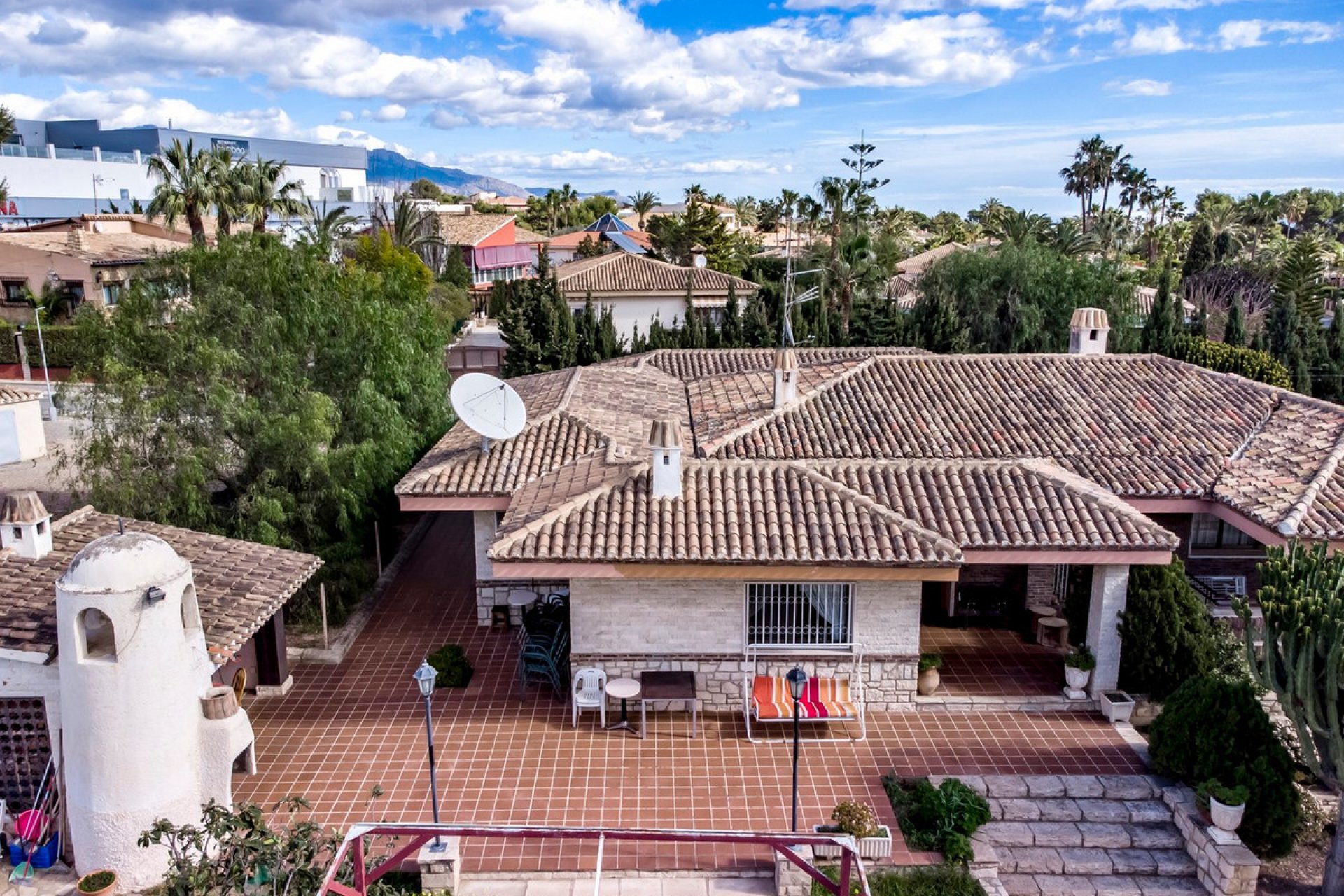 Resale - Villa -
Benidorm - Benidorm Centro