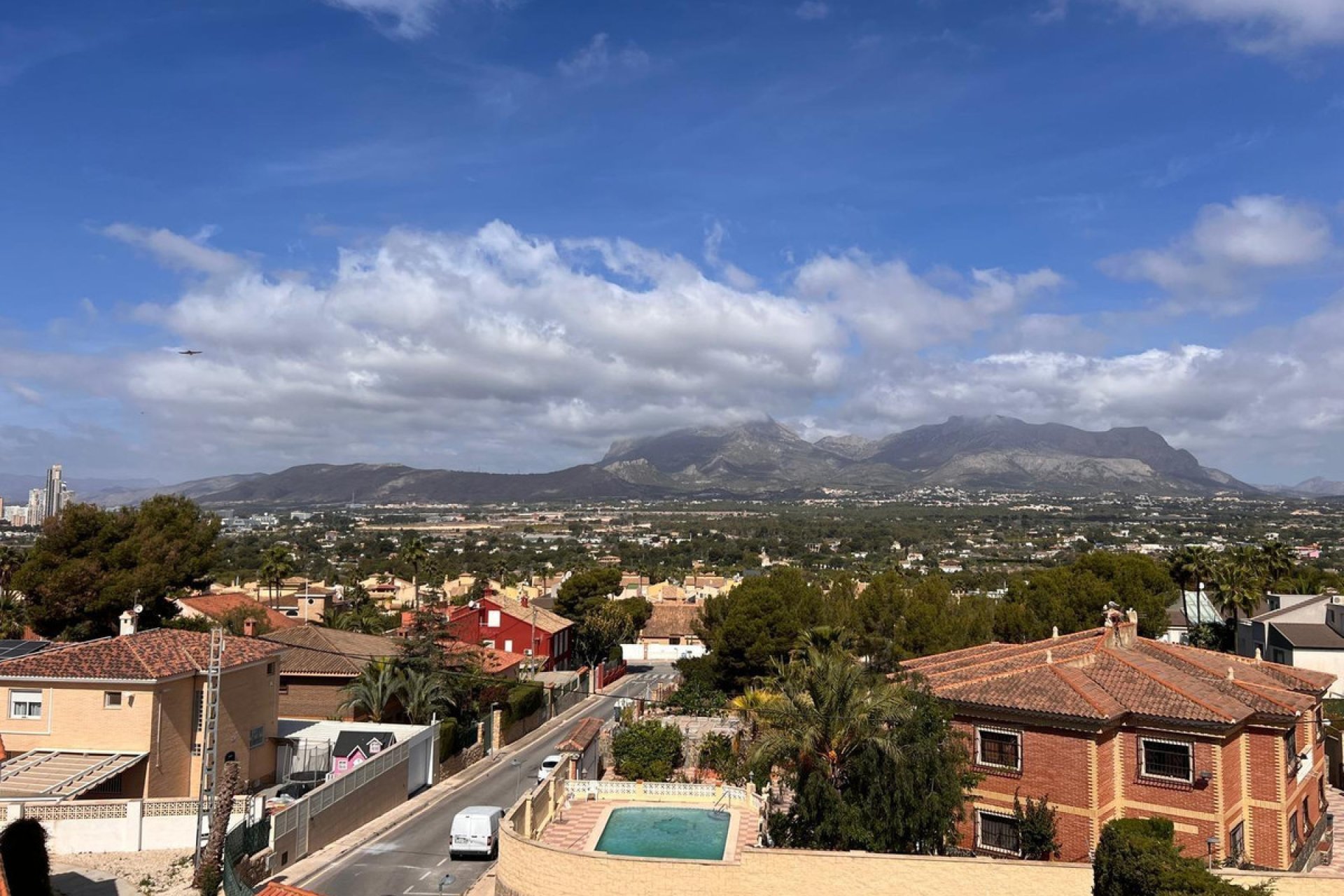 Resale - Villa -
Benidorm - Benidorm Centro