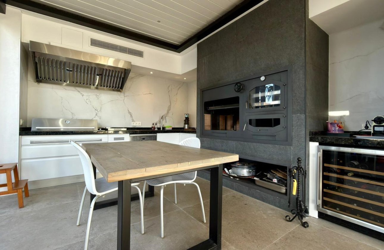 Resale - Villa -
Benidorm - Benidorm Centro