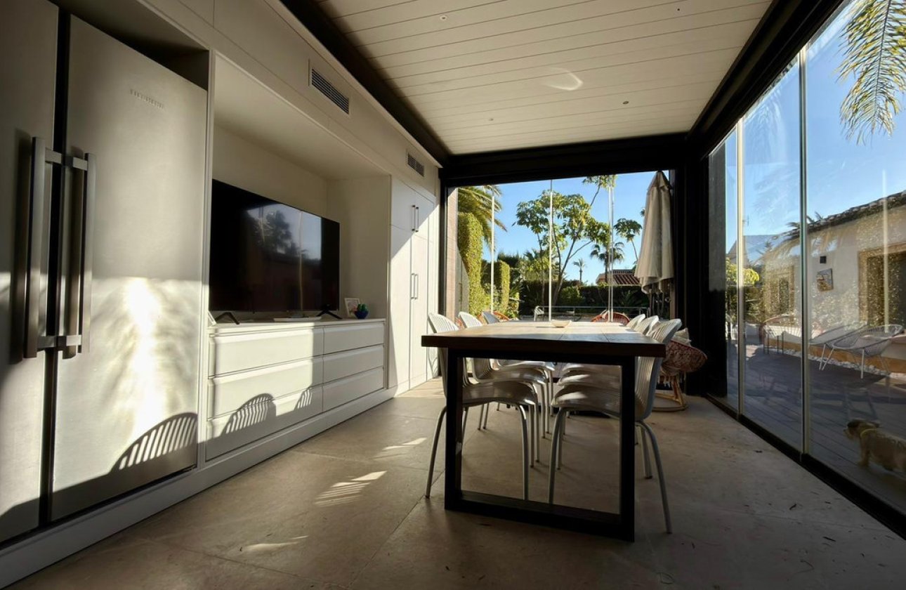 Resale - Villa -
Benidorm - Benidorm Centro