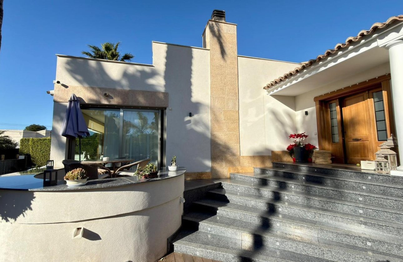 Resale - Villa -
Benidorm - Benidorm Centro