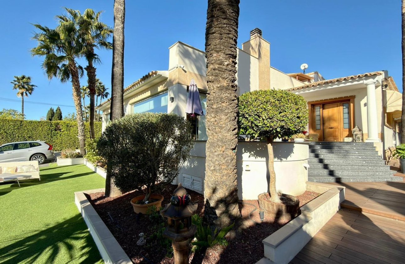 Resale - Villa -
Benidorm - Benidorm Centro