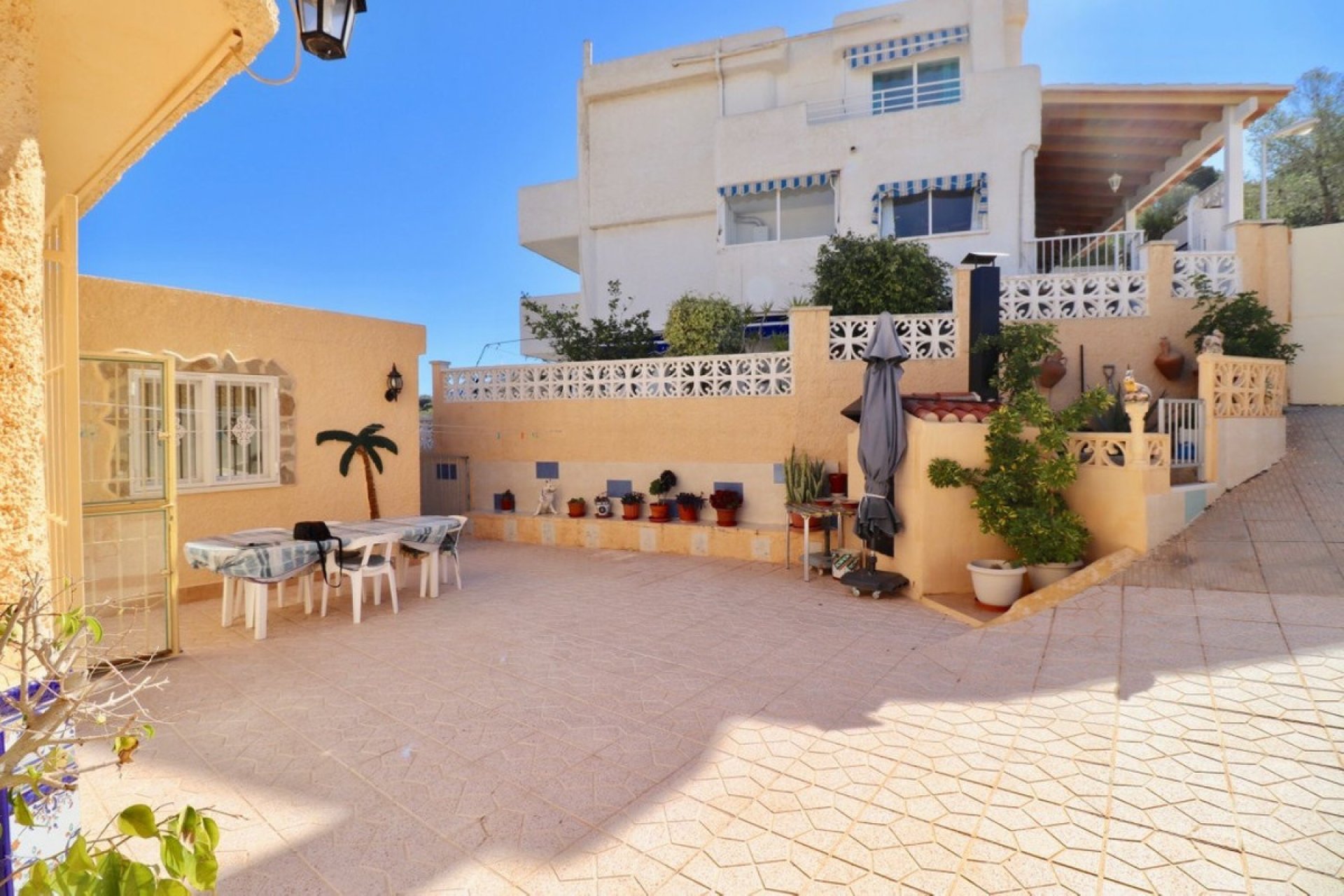 Resale - Villa -
Benidorm - Benidorm Centro