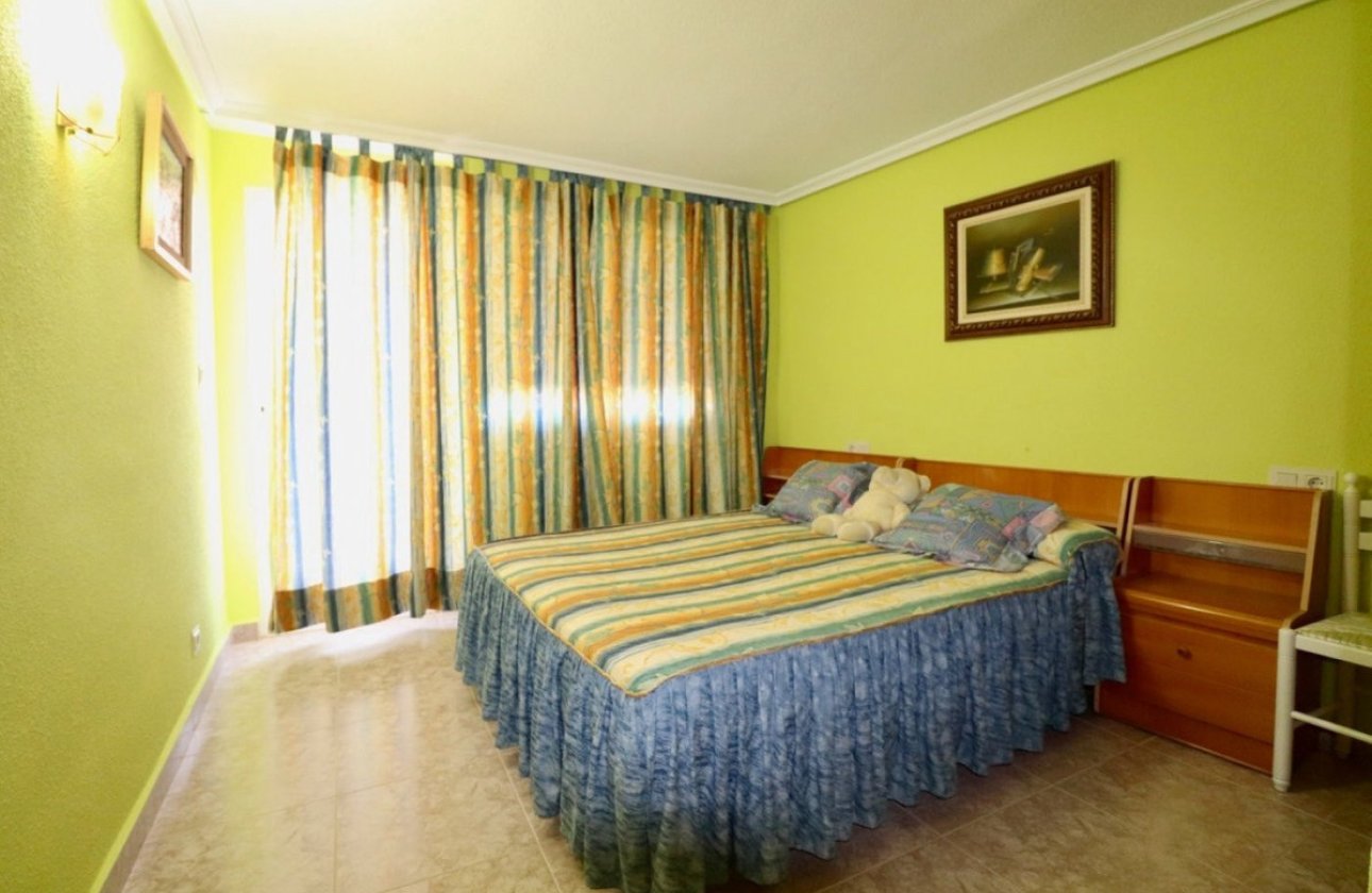 Resale - Villa -
Benidorm - Benidorm Centro