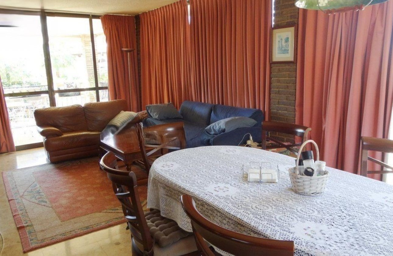 Resale - Villa -
Benidorm - Benidorm Centro