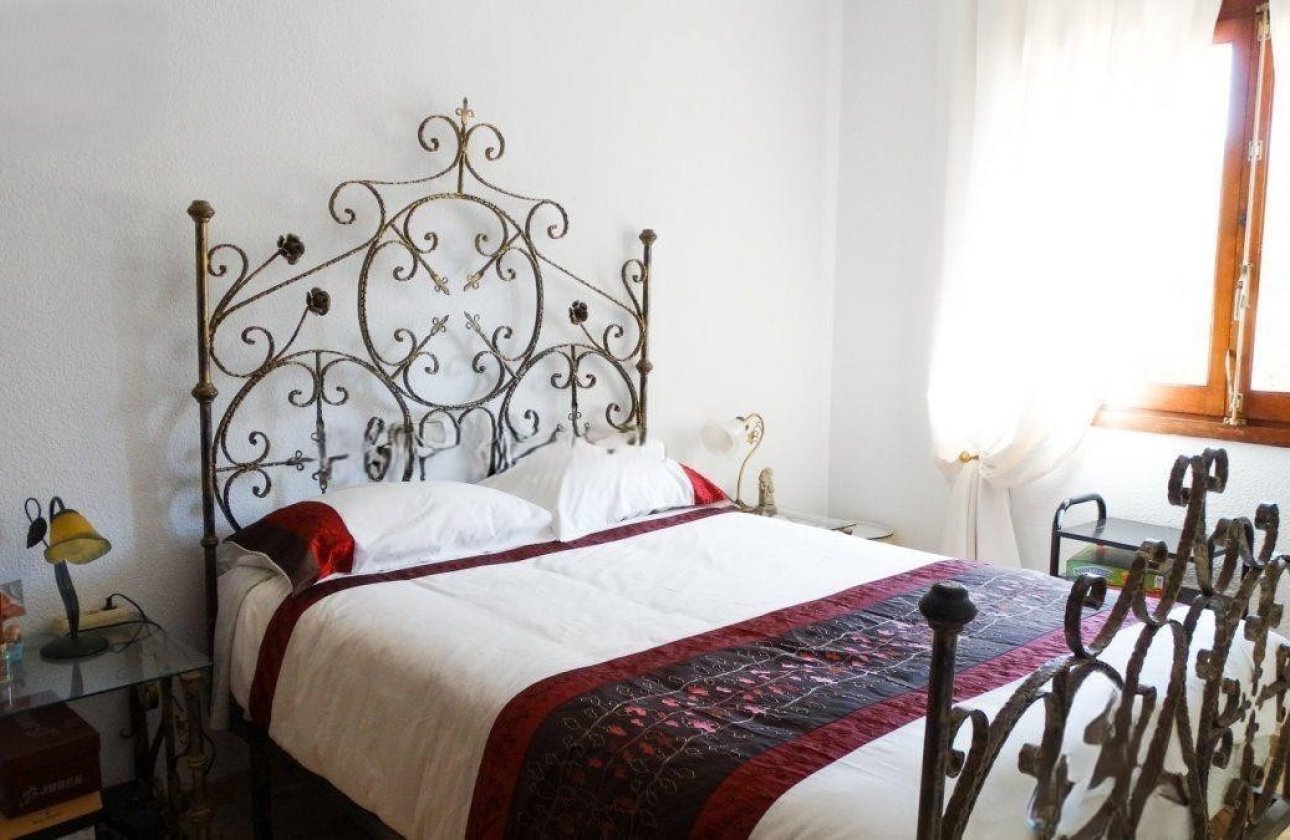 Resale - Villa -
Benidorm - Benidorm Centro