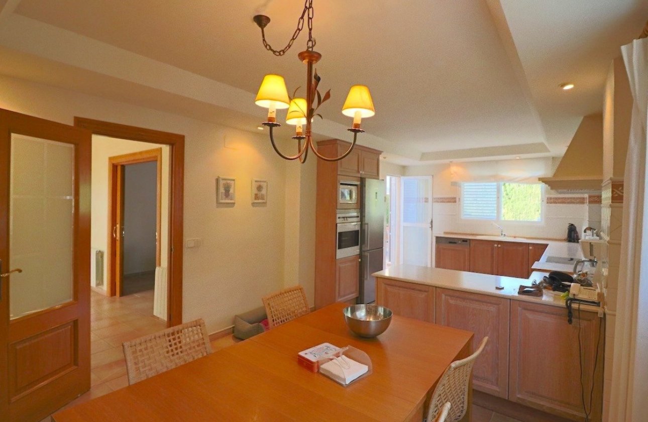 Resale - Villa -
Benidorm - Benidorm Centro