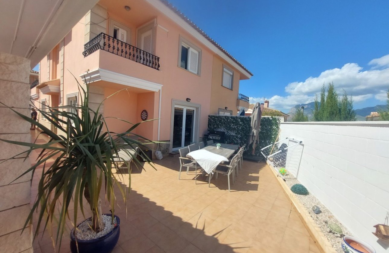 Resale - Villa -
Benidorm - Benidorm Centro