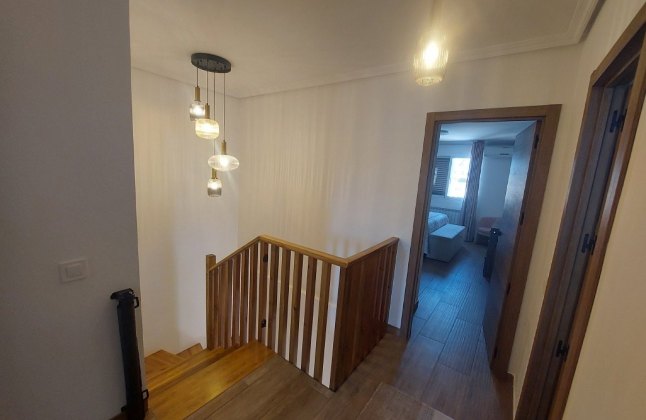 Resale - Villa -
Benidorm - Benidorm Centro