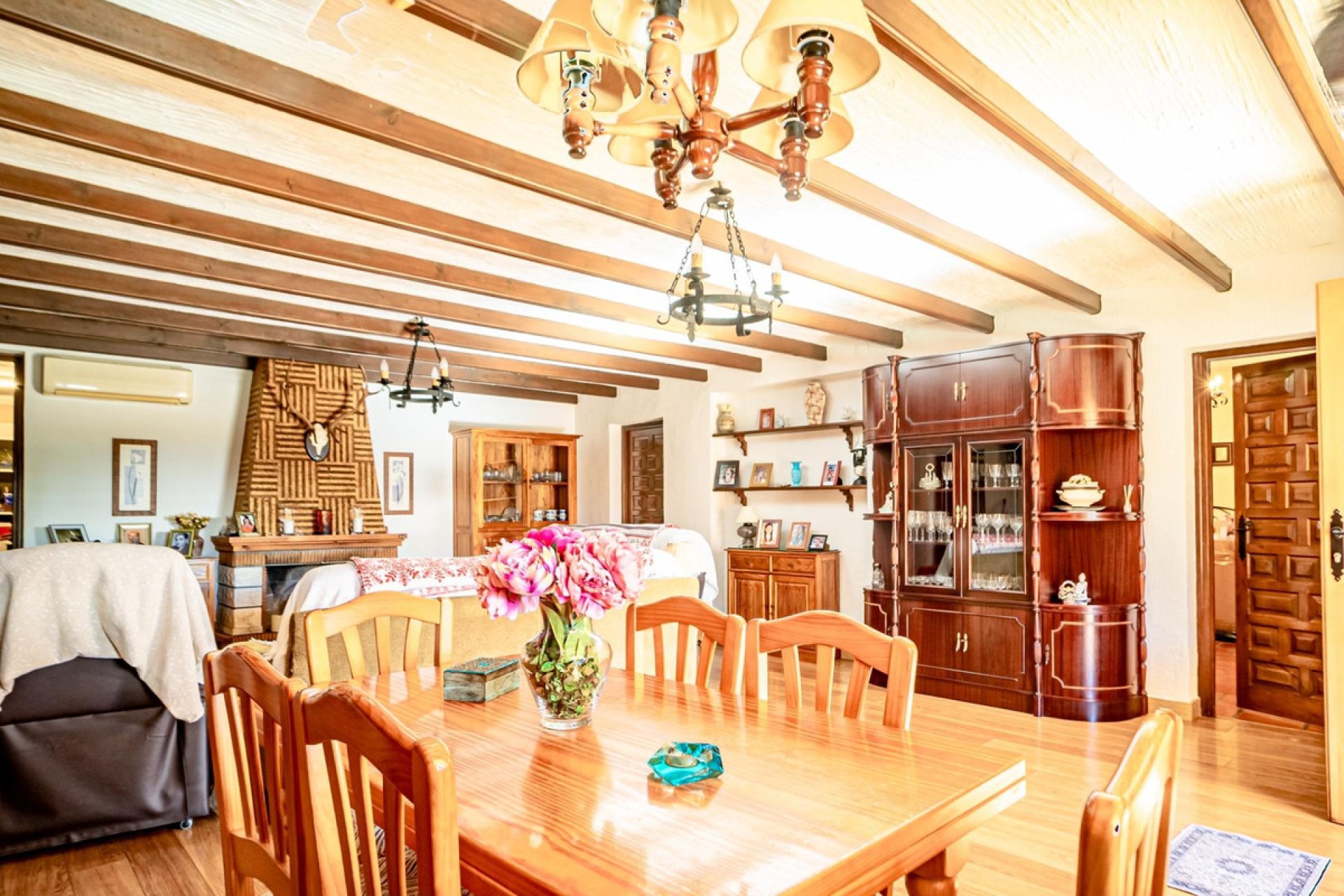 Resale - Villa -
Benidorm - Benidorm Centro