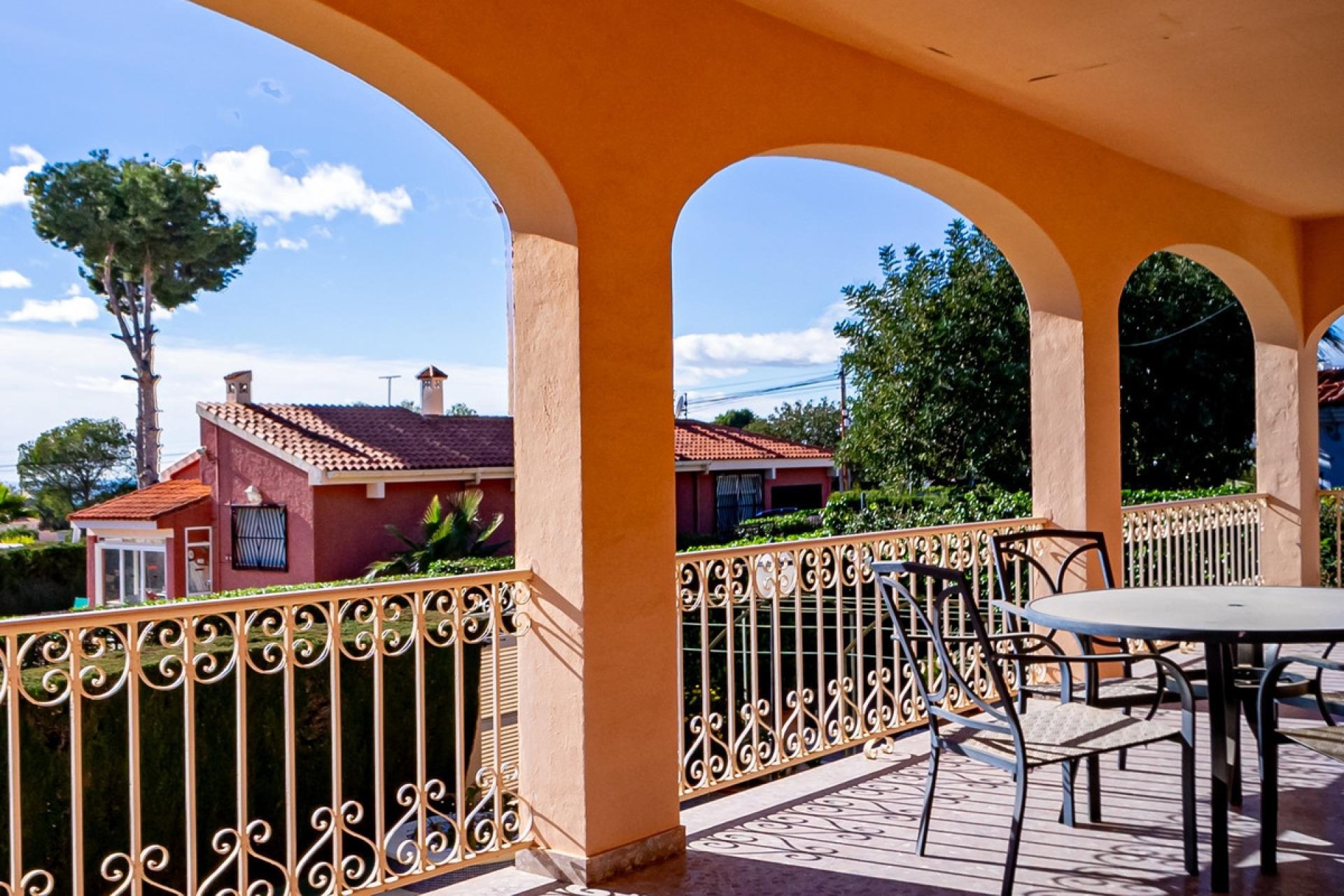 Resale - Villa -
Benidorm - Benidorm Centro