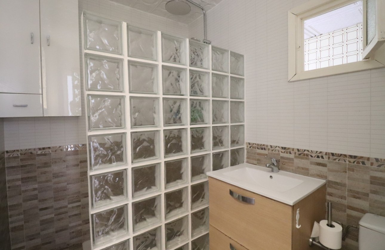 Resale - Villa -
Benijofar