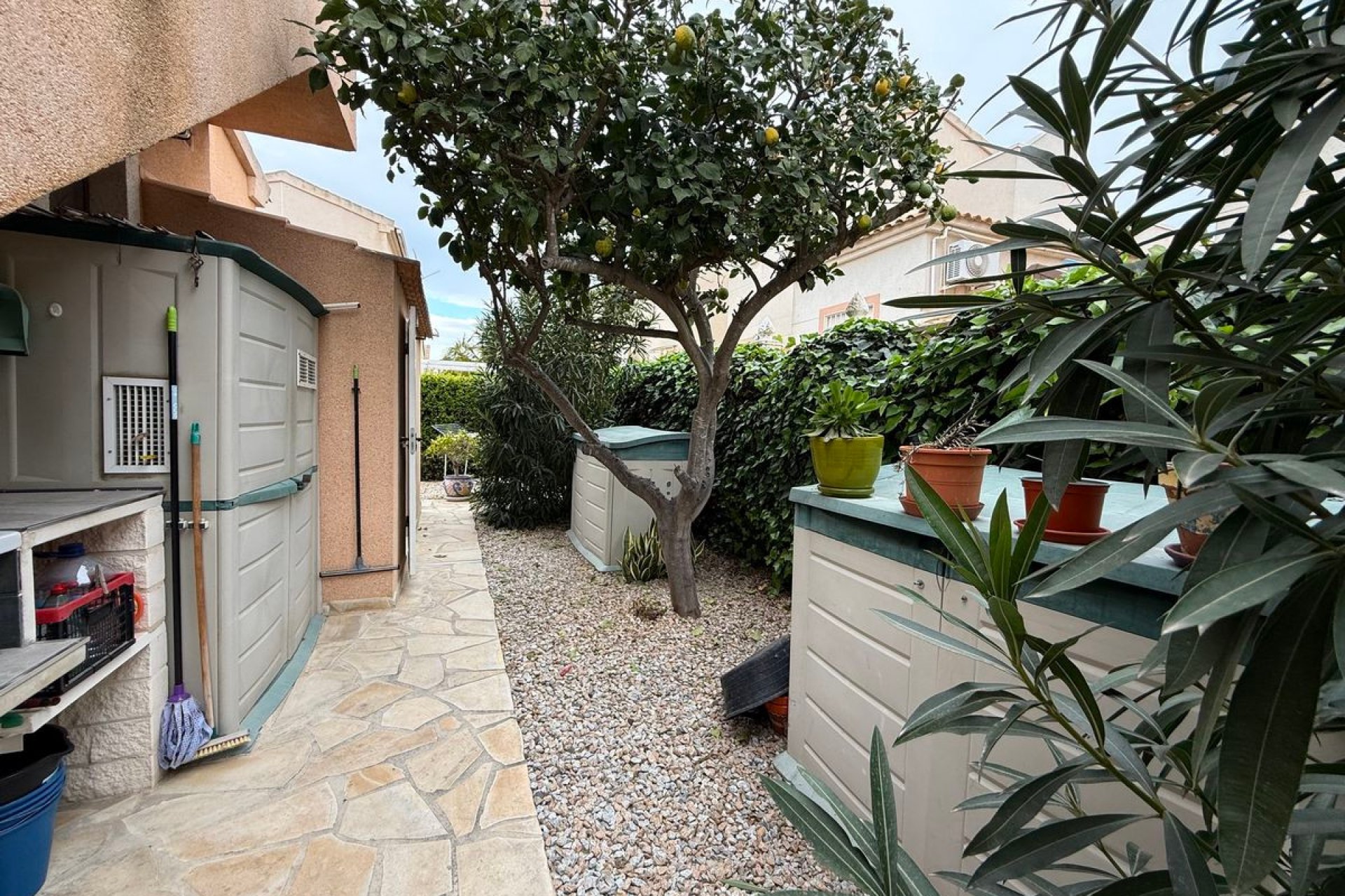 Resale - Villa -
Benijofar