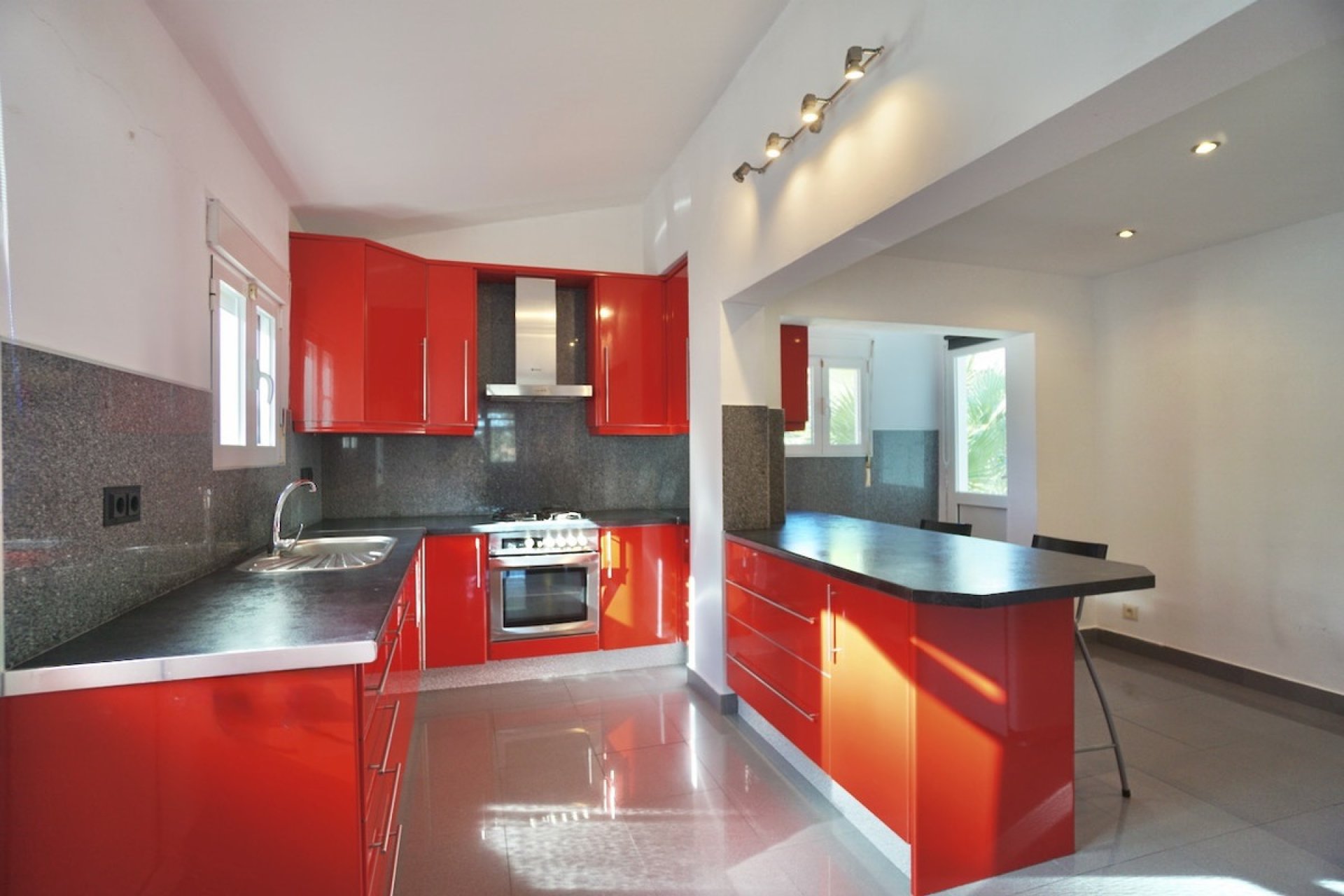 Resale - Villa -
Benissa - La Fustera