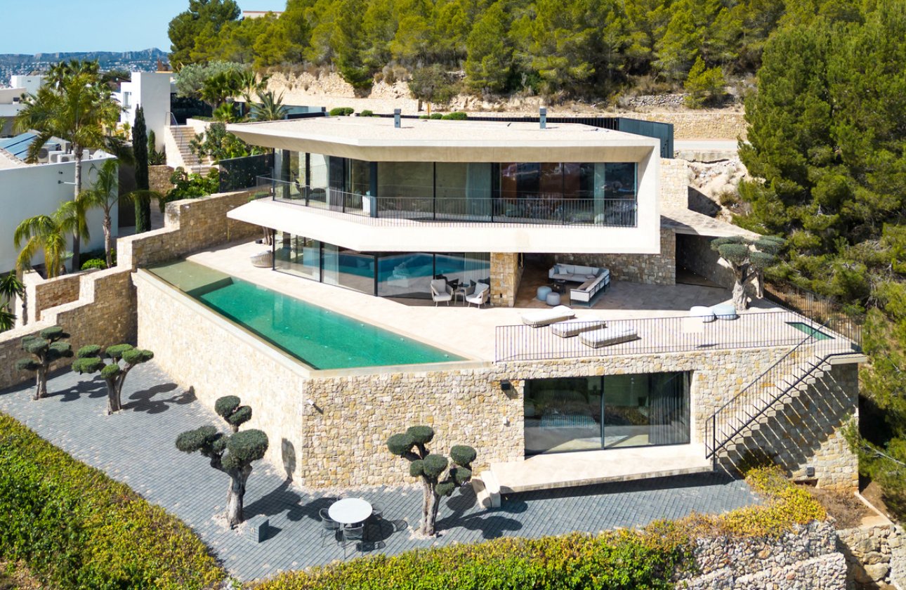 Resale - Villa -
Benissa - La Fustera