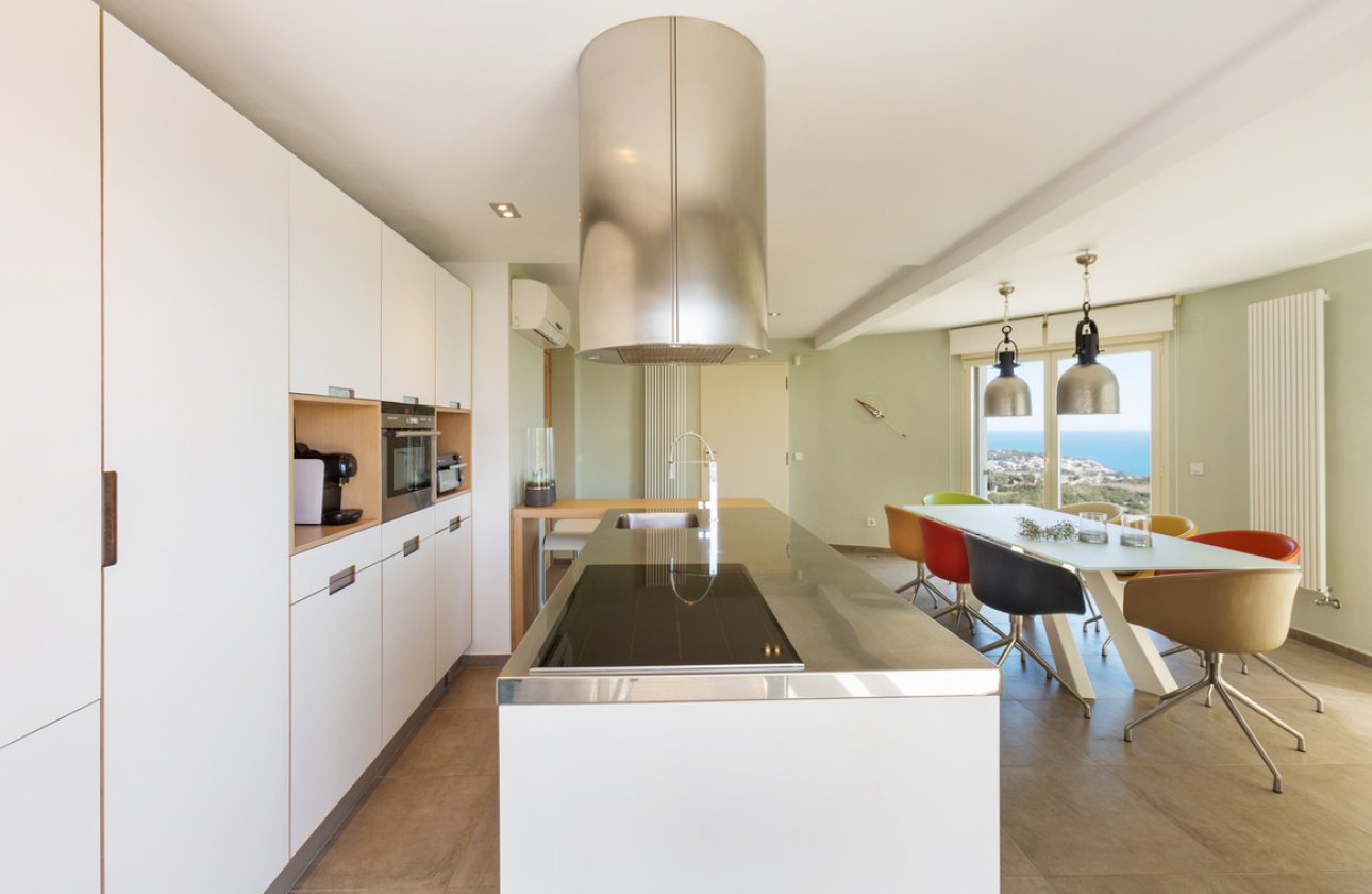 Resale - Villa -
Benissa - La Fustera