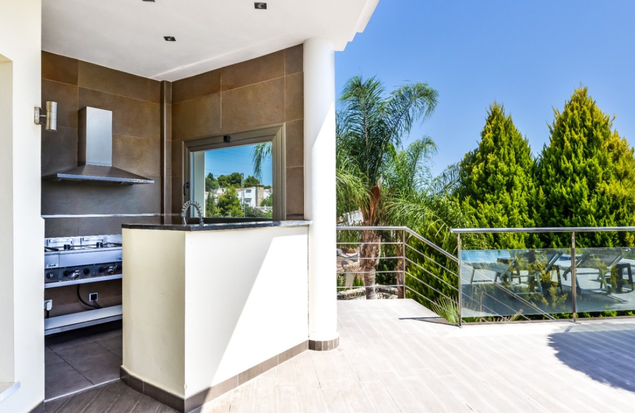 Resale - Villa -
Benissa - La Fustera