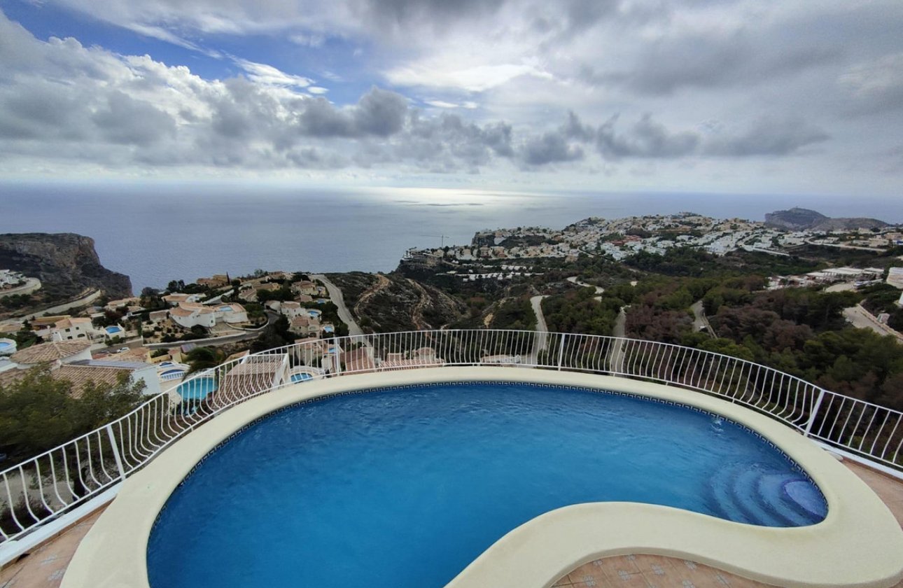 Resale - Villa -
Benitachell - Benitachell Centro