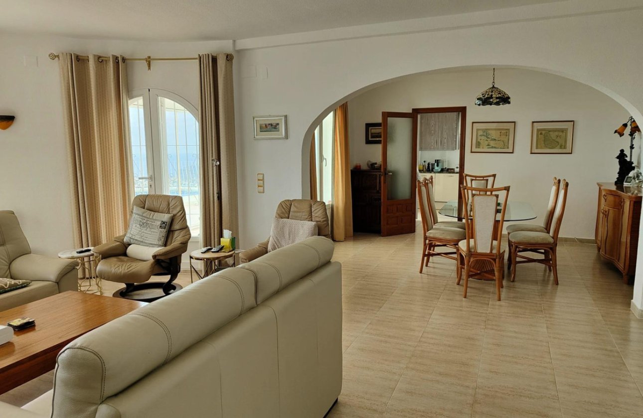 Resale - Villa -
Benitachell - Benitachell Centro