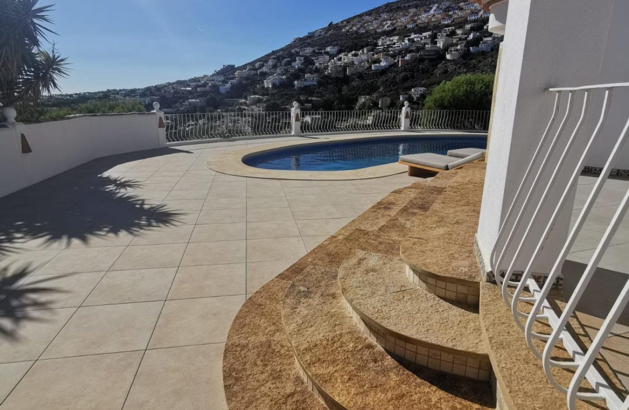 Resale - Villa -
Benitachell - Benitachell Centro