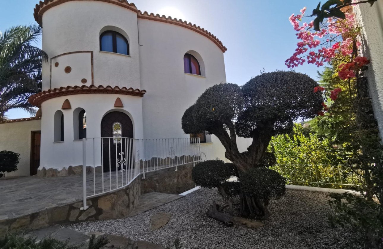 Resale - Villa -
Benitachell - Benitachell Centro