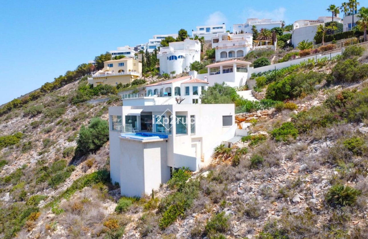 Resale - Villa -
Benitachell - Cumbre del Sol