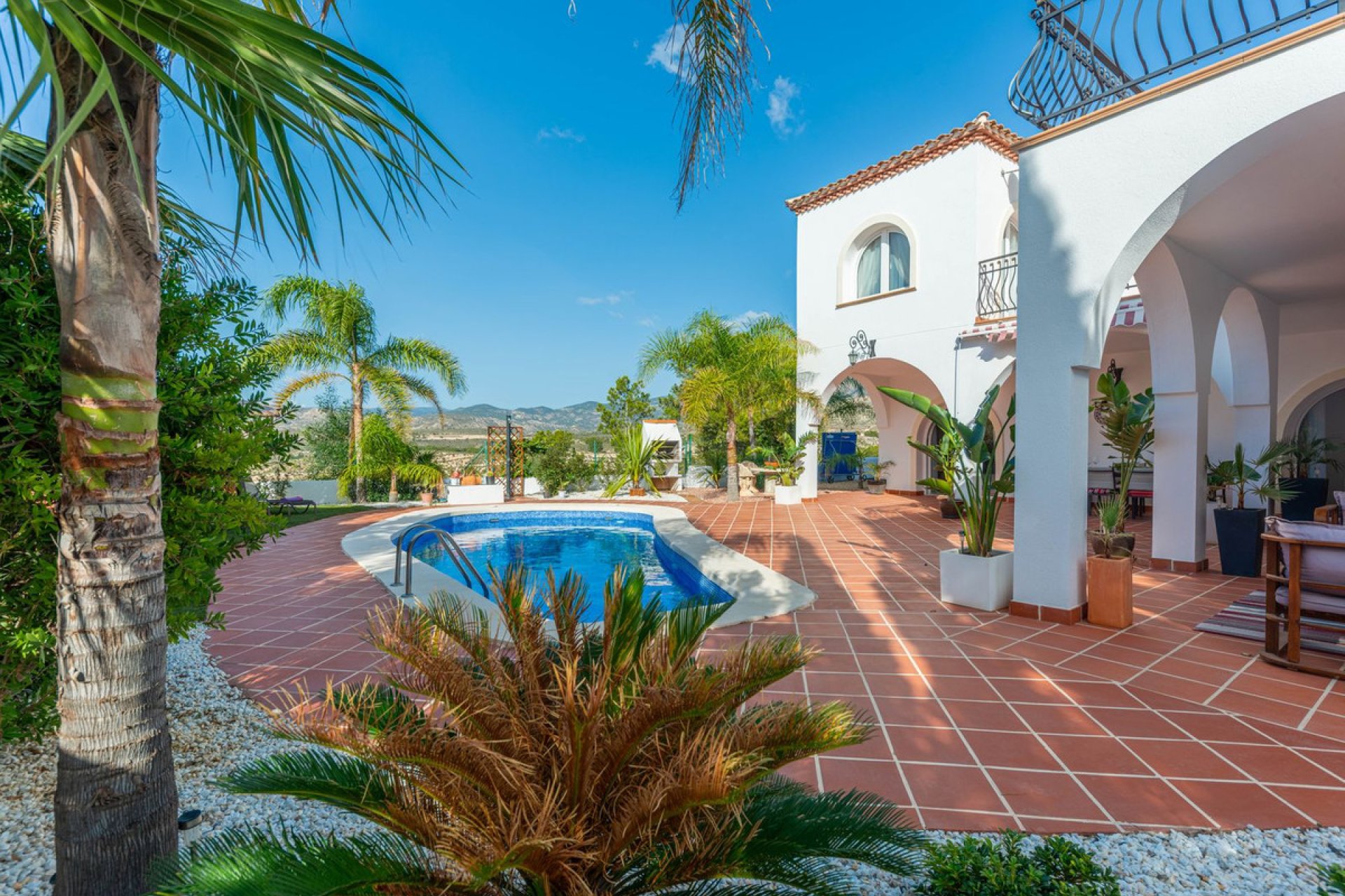 Resale - Villa -
Busot - Busot Centro