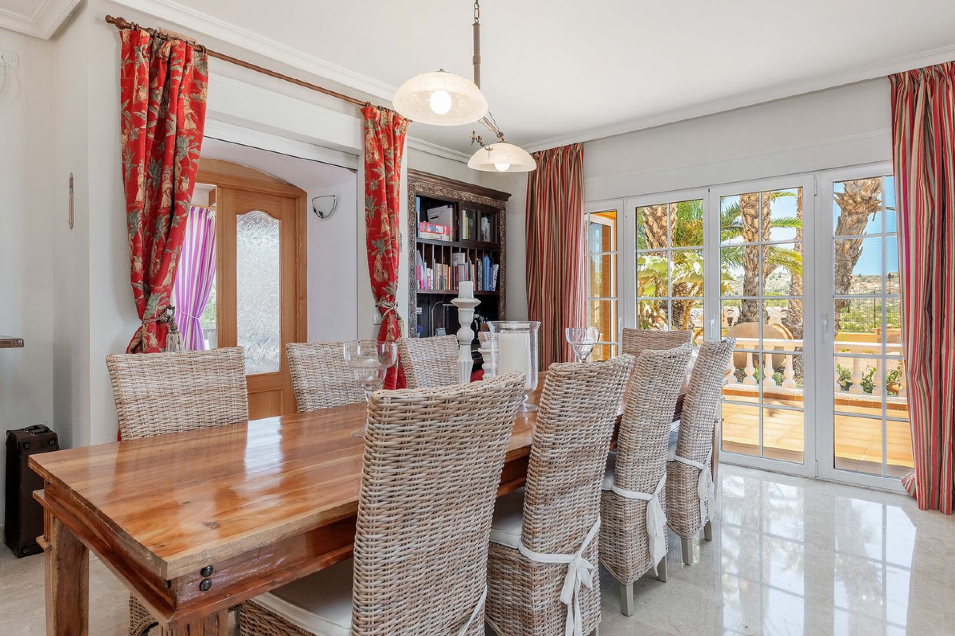 Resale - Villa -
Busot - Busot Centro