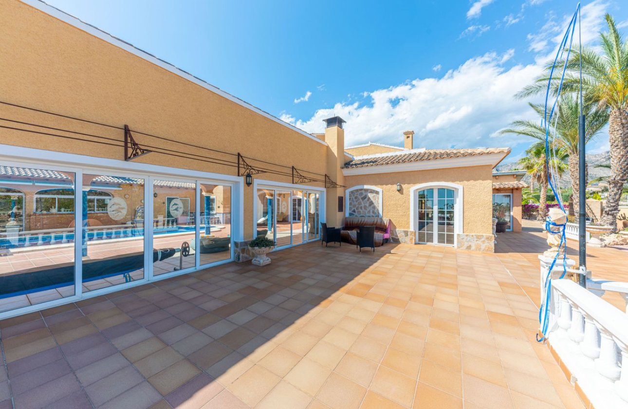 Resale - Villa -
Busot - Busot Centro