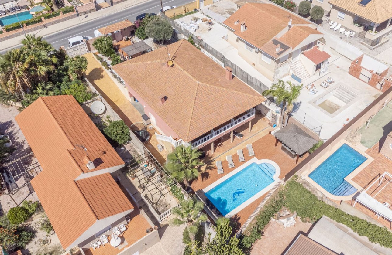 Resale - Villa -
Busot - Busot Centro