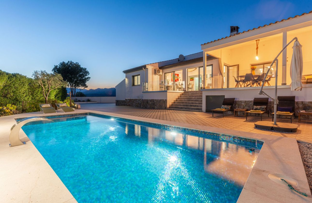 Resale - Villa -
Busot - Busot Centro