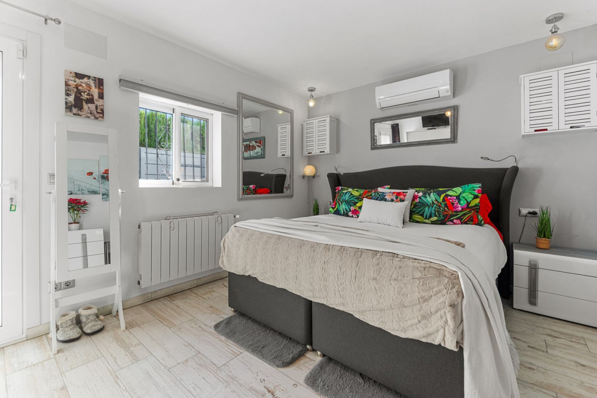 Resale - Villa -
Busot - Busot Centro