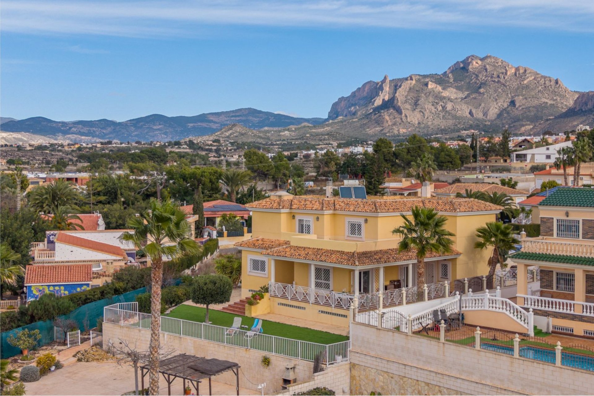 Resale - Villa -
Busot - Busot Centro