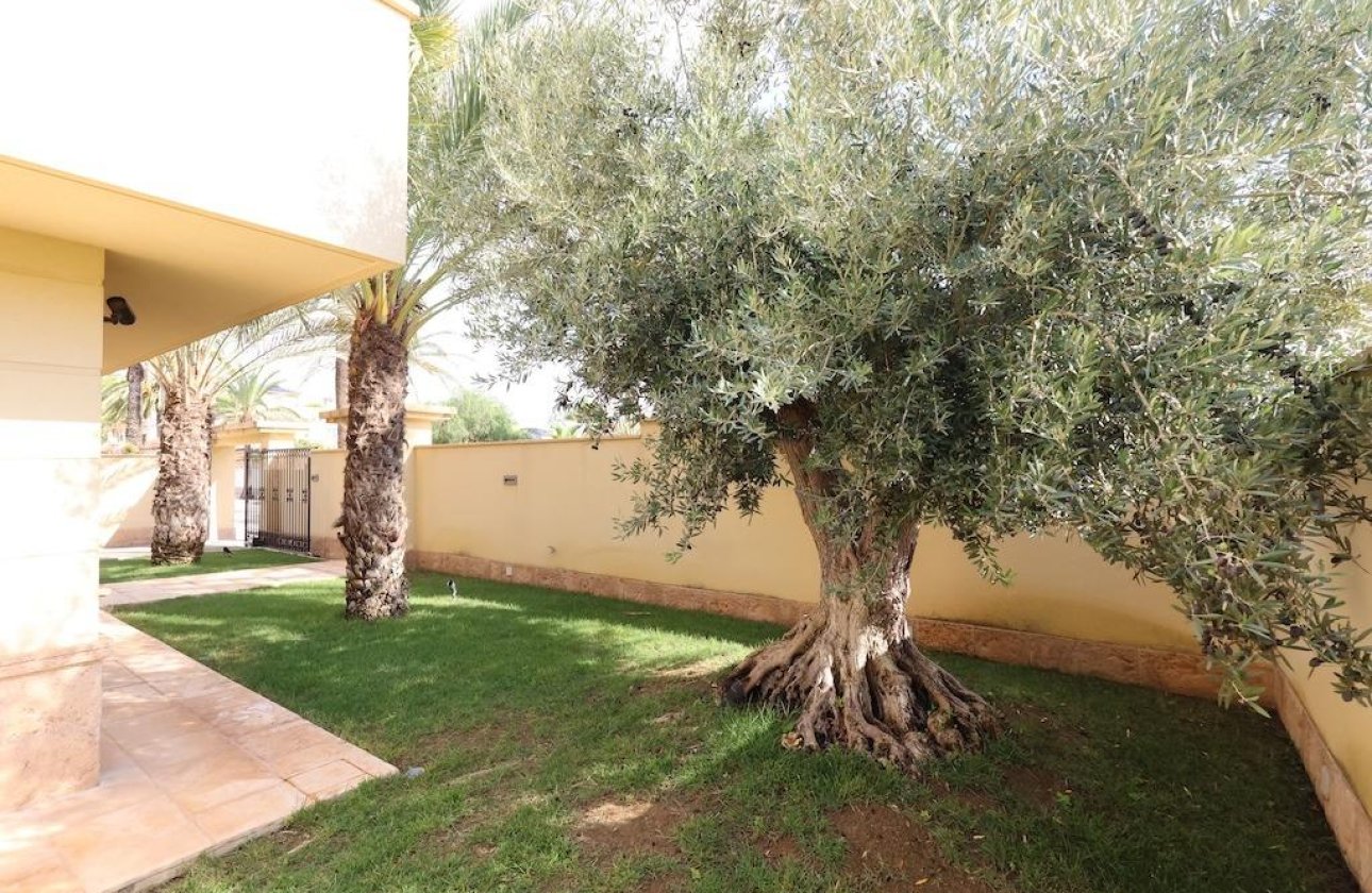 Resale - Villa -
Cabo Roig - Costa blanca