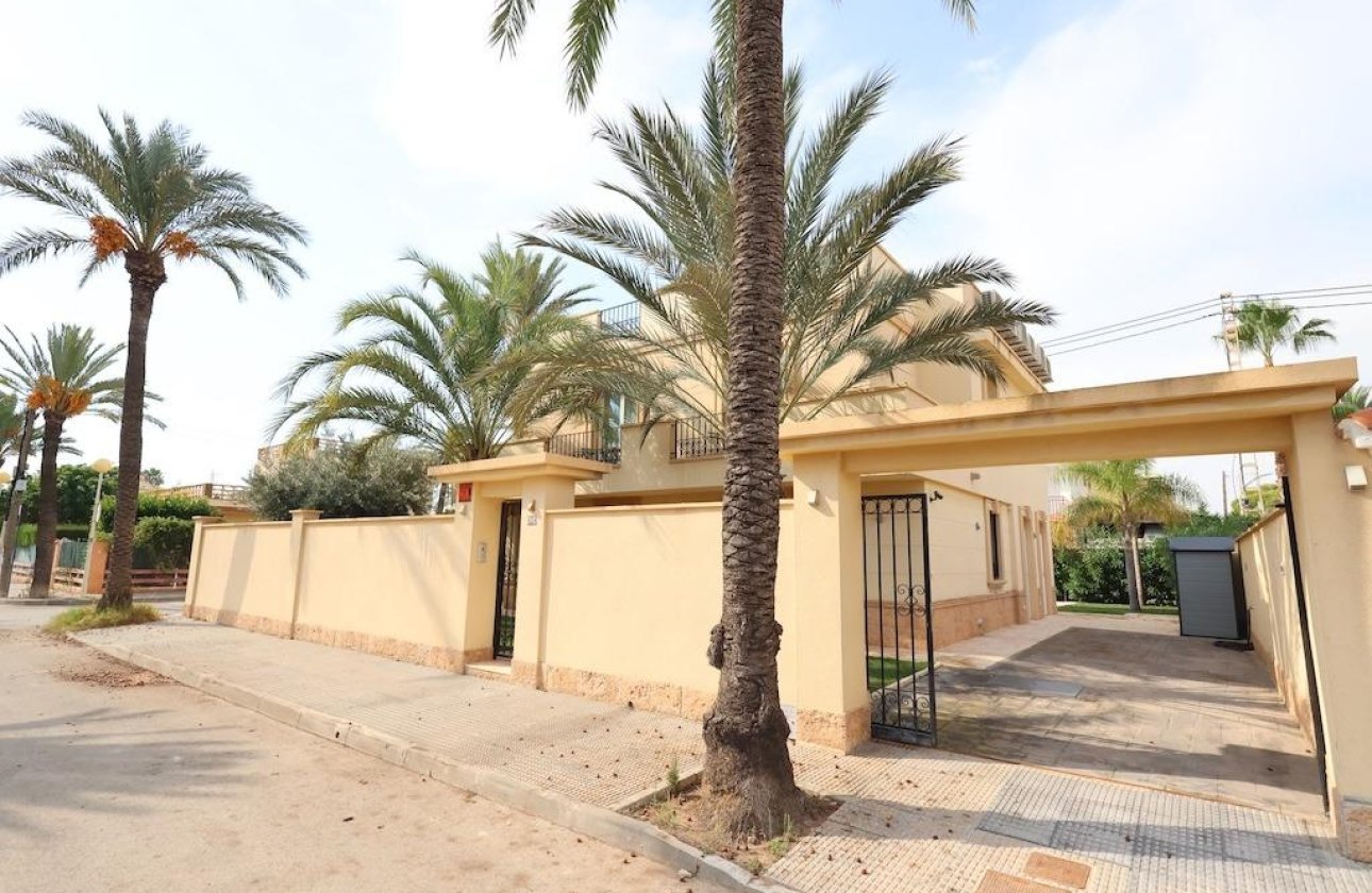 Resale - Villa -
Cabo Roig - Costa blanca